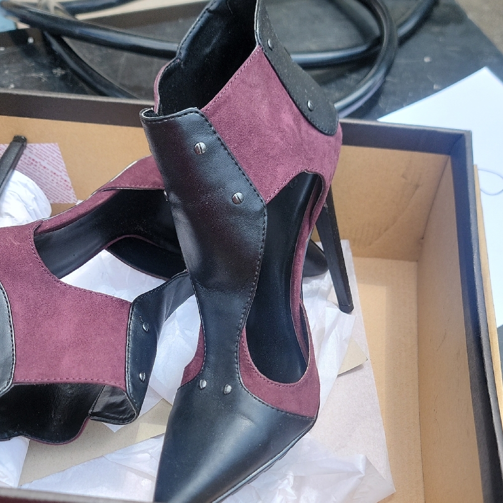 Elegant Black and Burgundy Women's Heels
